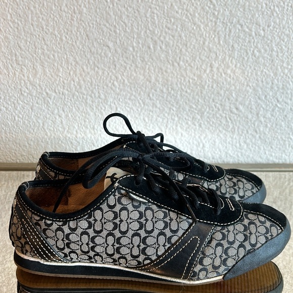 COACH- Signature Logo Jacquard Lace Up Sneaker Shoe - Picture 1 of 9